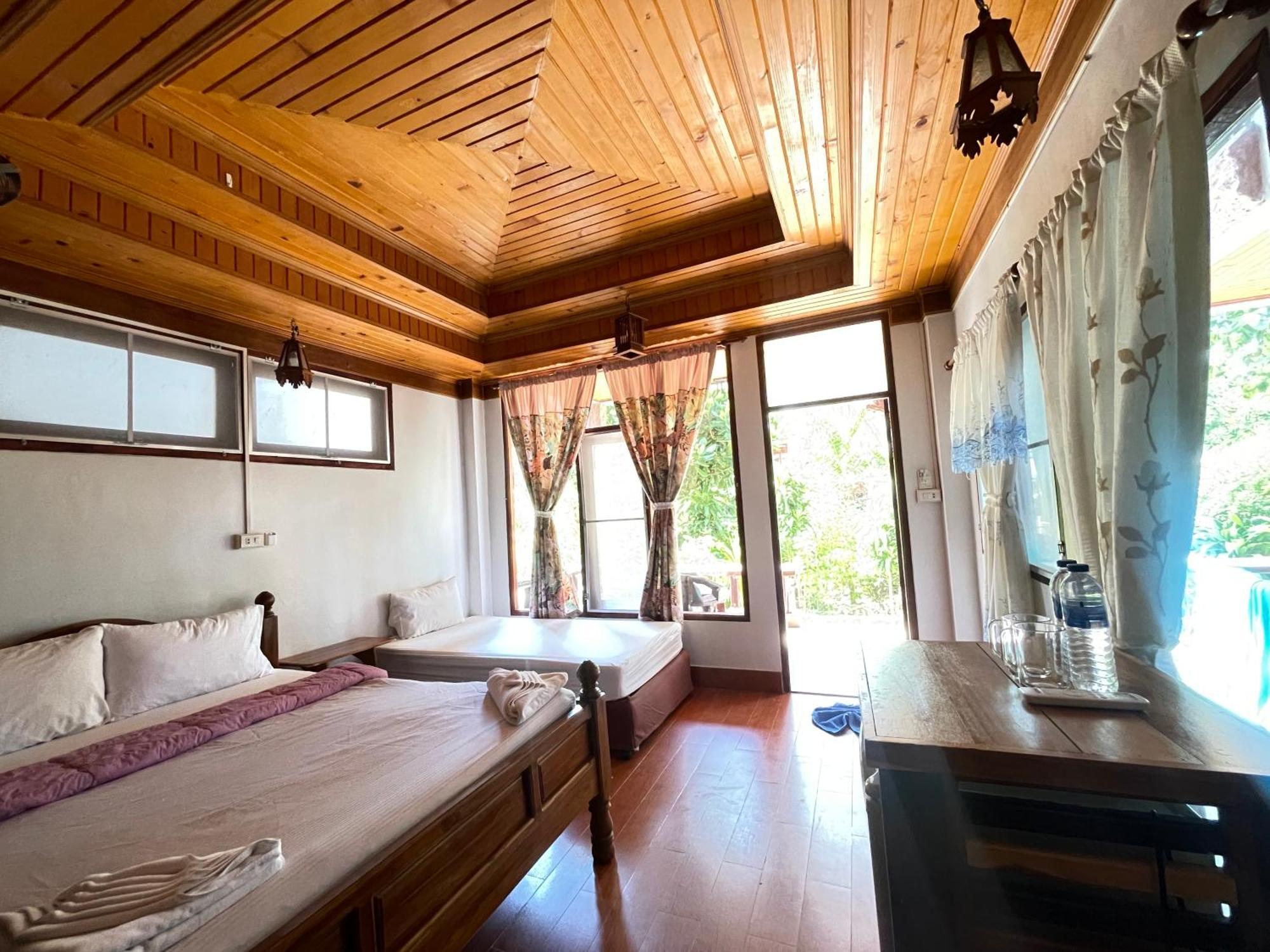 Big Fish Resort Ko Tao Exterior photo