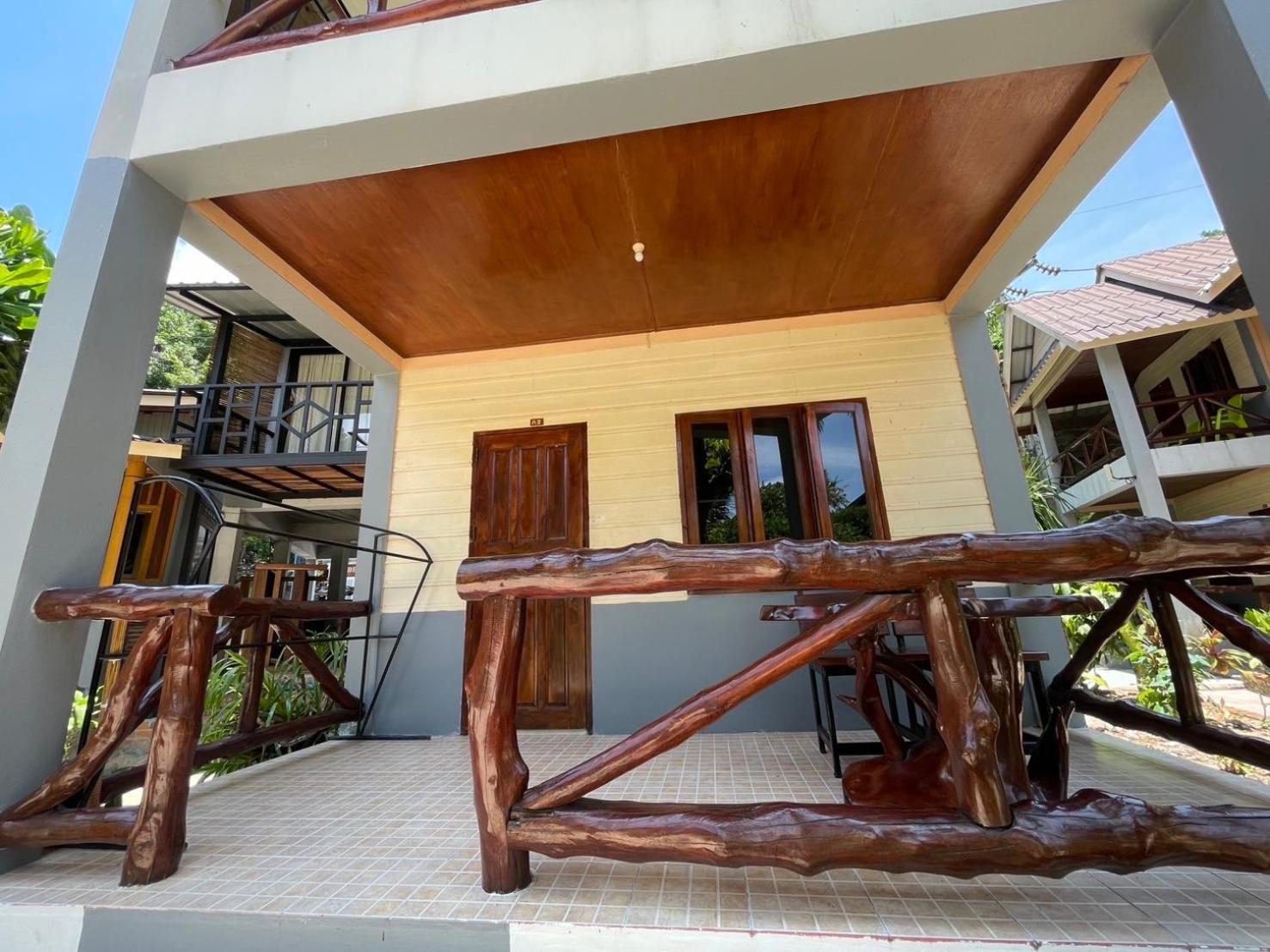 Big Fish Resort Ko Tao Exterior photo